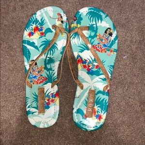 Roxy sandals